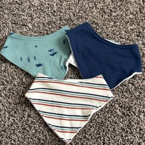 Carter’s Bib Set